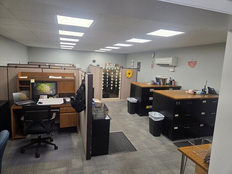 More Photos Of 77 Stewart Ave, Washington Manufacturing For Lease