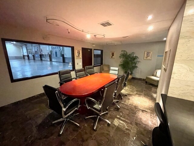 More Photos Of 2560-2590 Lafayette St, Santa Clara Warehouse For Lease