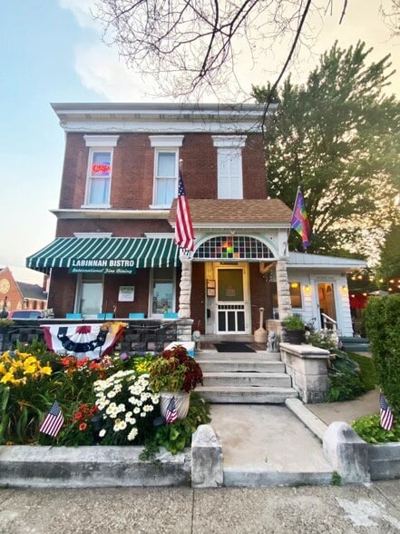 More Photos Of 207 N 5th St, Hannibal Restaurant For Sale