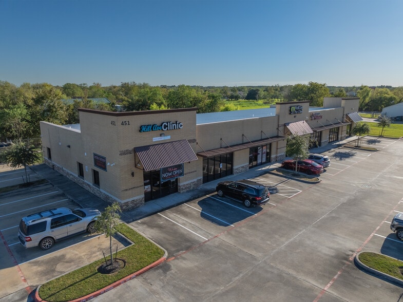 More Photos Of 1624 Hill Ave, Dickinson Storefront Retail Office For Lease