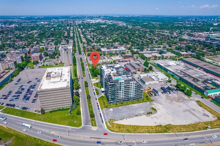 More Photos Of 99 Boul Alexis-Nihon, Saint-Laurent Land For Sale