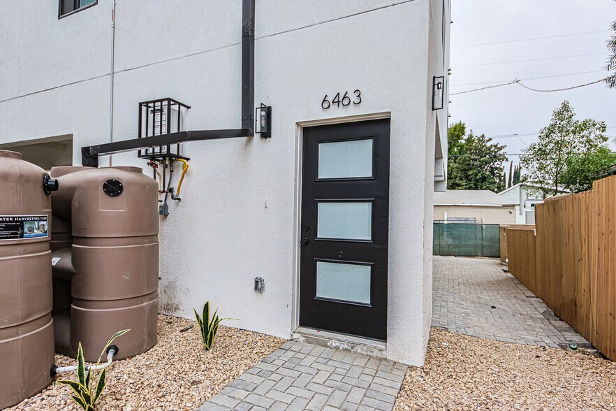 More Photos Of 6461 Woodley Ave, Van Nuys Apartments For Sale