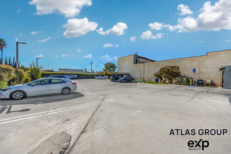 More Photos Of 8752 Valley Blvd, Rosemead Restaurant For Sale