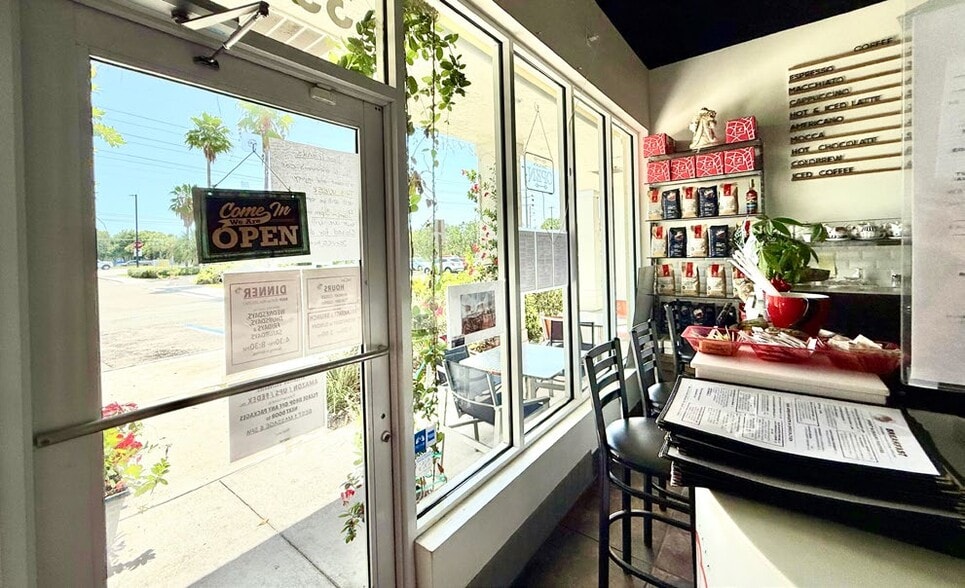 More Photos Of 3980 NW Federal Hwy, Jensen Beach General Retail For Lease