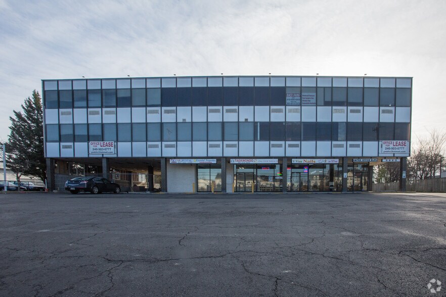 More Photos Of 5612 Saint Barnabas Rd, Oxon Hill Office For Sale