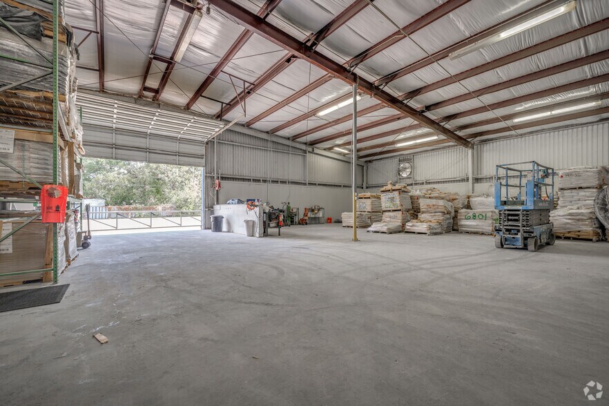 More Photos Of 11601 McKinley St, Houston Manufacturing For Sale