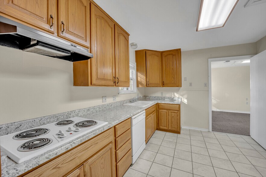 More Photos Of 600 S Davis Dr, Arlington Office For Lease