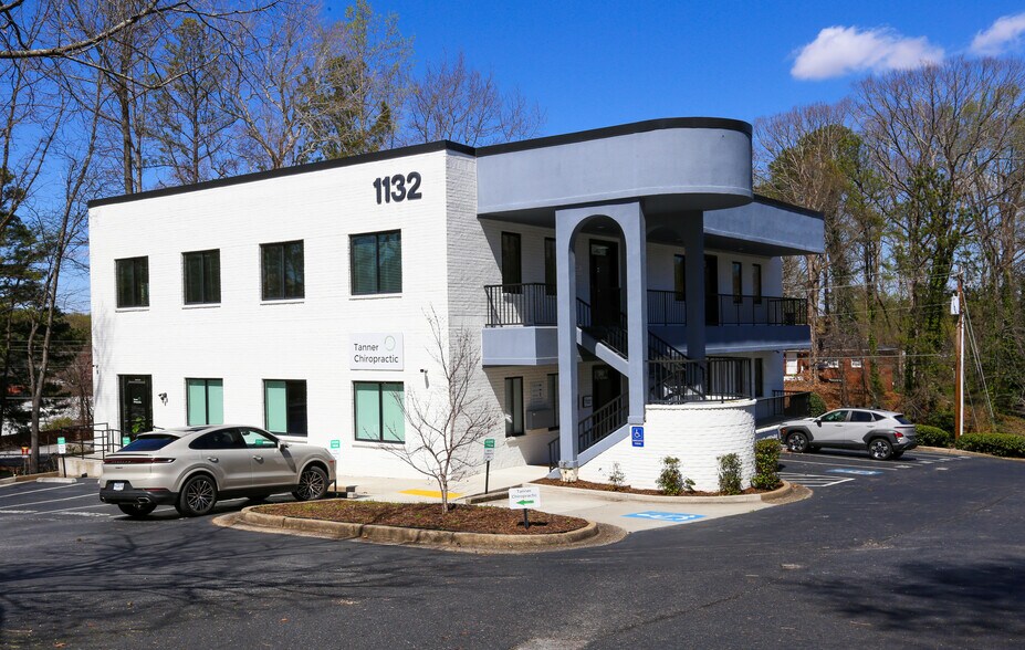 Primary Photo Of 1132 Hightower Trl, Atlanta Medical For Sale