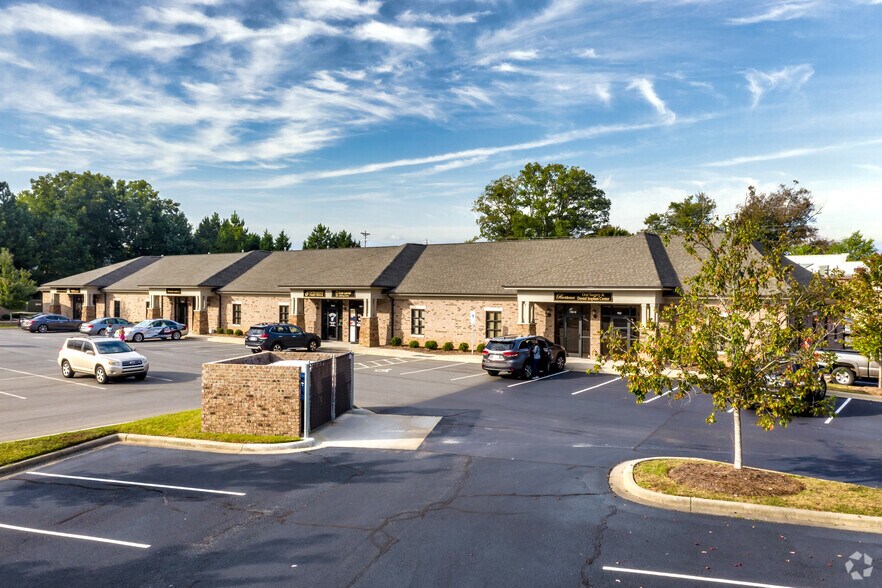 More Photos Of 102 Waxhaw Professional Park Dr, Waxhaw Office For Lease