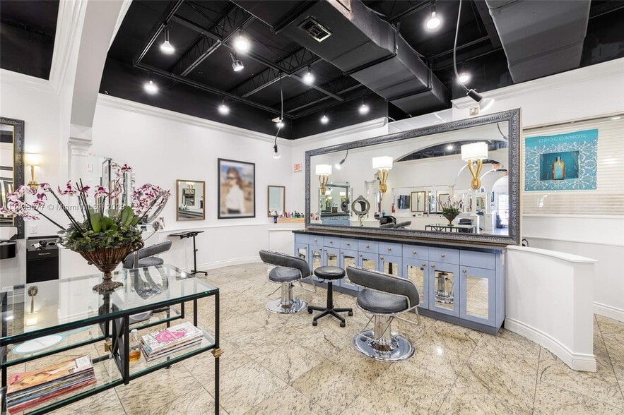 More Photos Of 520 Biltmore Way, Coral Gables Storefront Retail Office For Sale