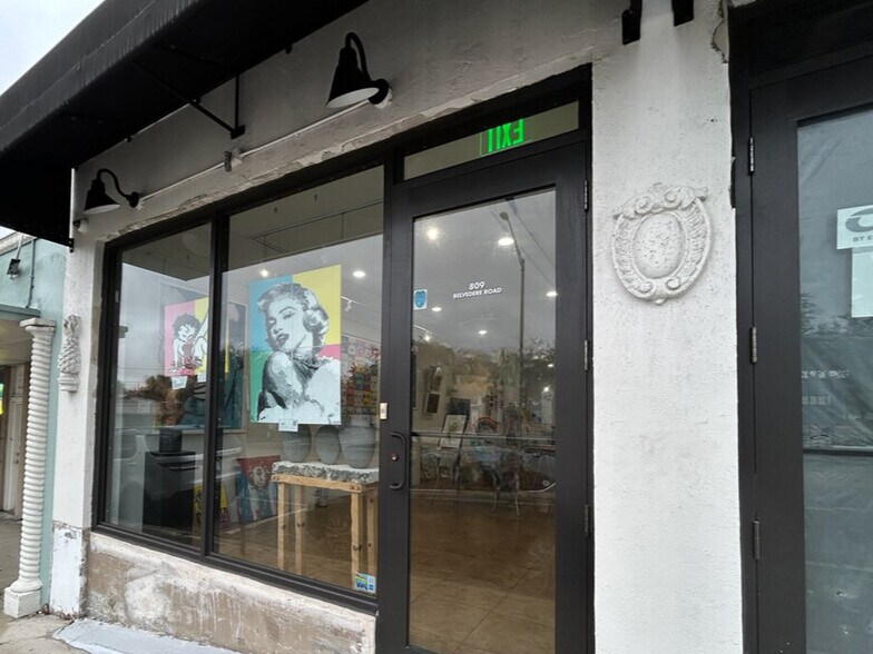 Primary Photo Of 807-809 Belvedere Rd, West Palm Beach Restaurant For Lease