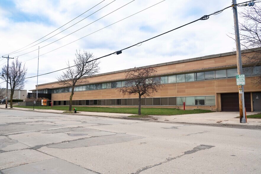 More Photos Of 4041 N Richards St, Milwaukee Manufacturing For Lease