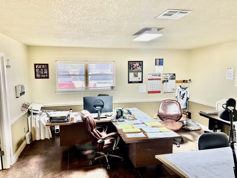 More Photos Of 206 S Columbia Dr, West Columbia Office Residential For Sale