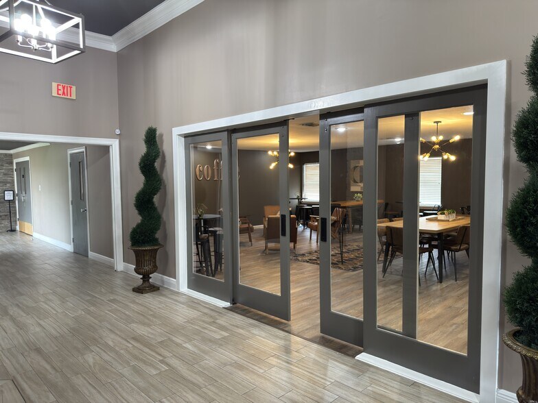 More Photos Of 618 Baca St, Houston Religious Facility For Sale