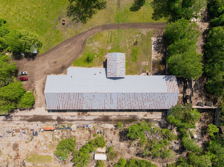 More Photos Of 311 Rose Ave, Marion Warehouse For Sale
