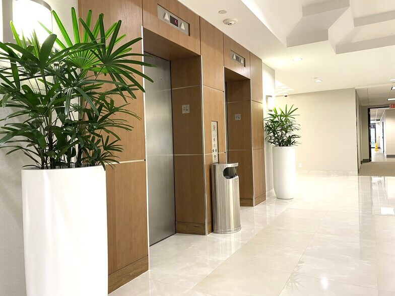 More Photos Of 2101 NW Corporate Blvd, Boca Raton Office For Lease