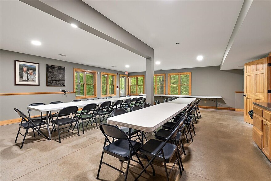 More Photos Of 3943 N Skookum Rd, Luther Hotel For Sale