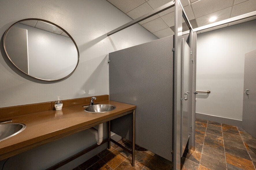 More Photos Of 204 Rigsbee Ave, Durham Office For Sale