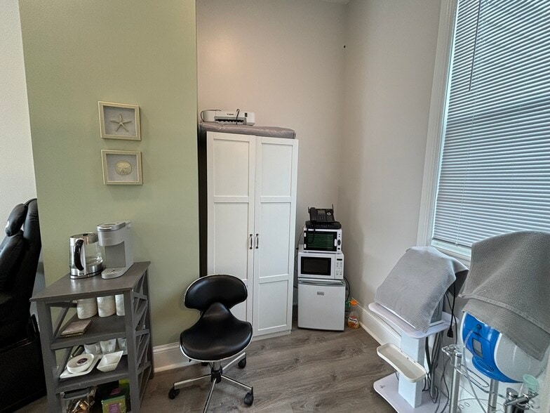 More Photos Of 90-96 Main St, Malden Storefront Retail Residential For Lease