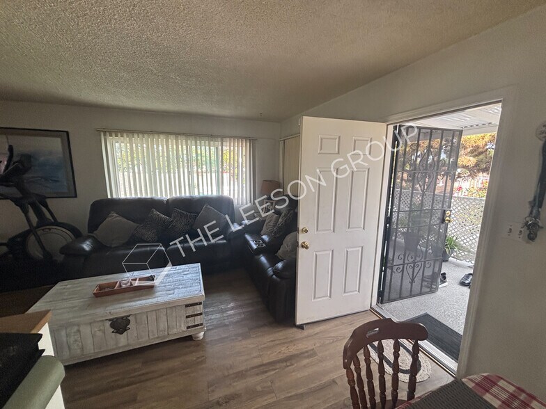 More Photos Of 3420 W Danbrook Ave, Anaheim Apartments For Sale