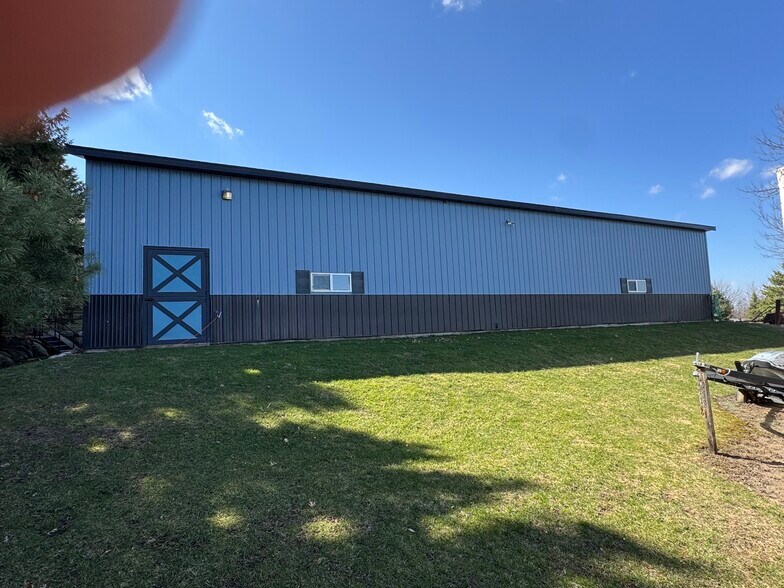 More Photos Of 4815 Le Sueur Ave, New Prague Specialty For Lease