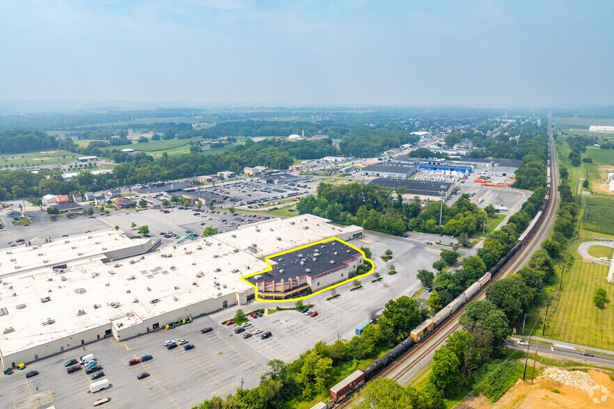 More Photos Of 2200 Lebanon Valley Mall, Lebanon Movie Theatre For Sale
