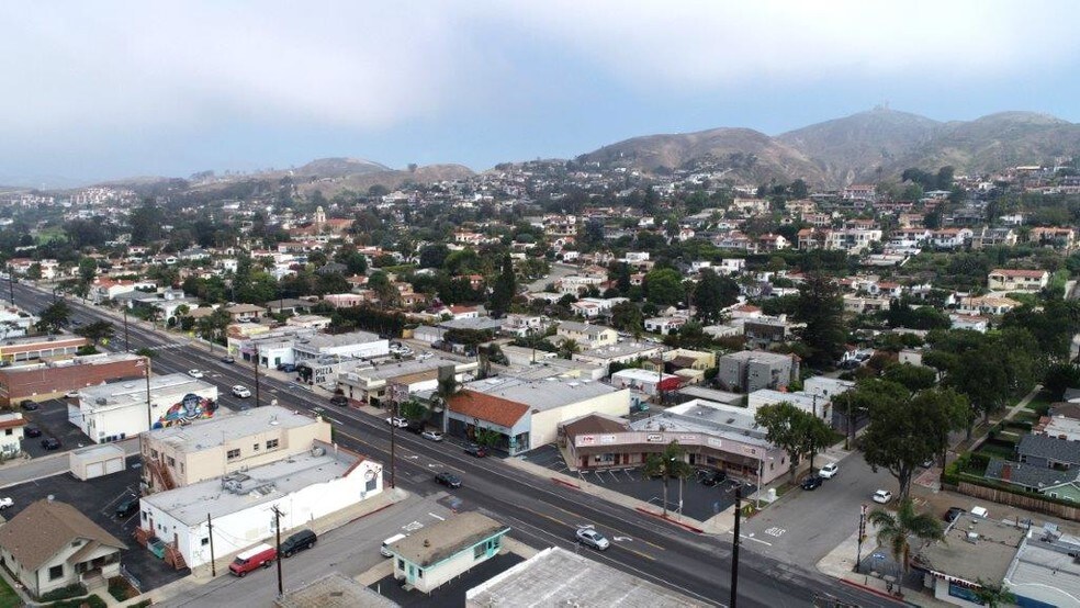 More Photos Of 1793 E Main St, Ventura Storefront For Sale
