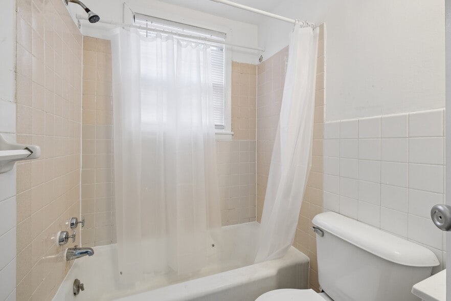 More Photos Of 4525 4th Ave S, Minneapolis Apartments For Sale