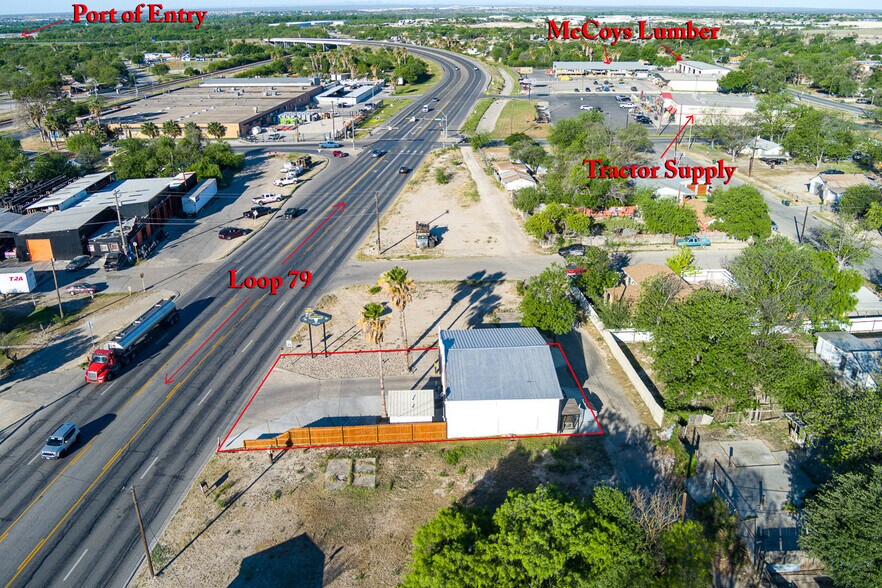More Photos Of 607 W Gibbs St, Del Rio Storefront Retail Office For Sale