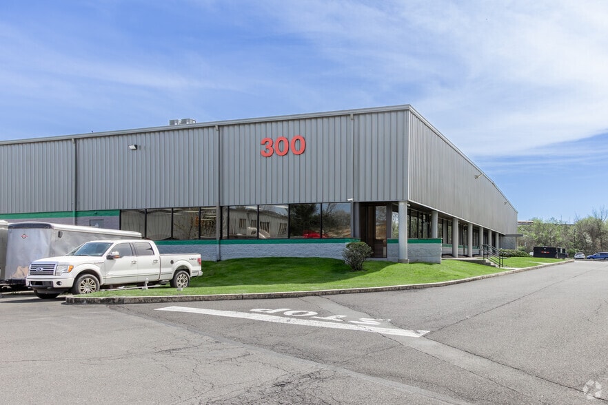 More Photos Of 1810 County Line Rd, Huntingdon Valley Unknown For Lease