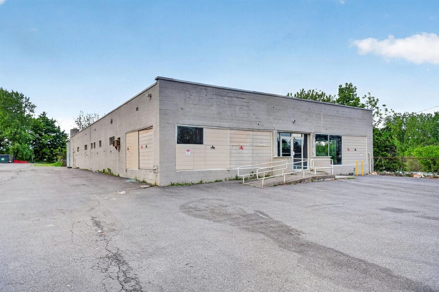 Primary Photo Of 14 Route 17k, Newburgh Freestanding For Sale