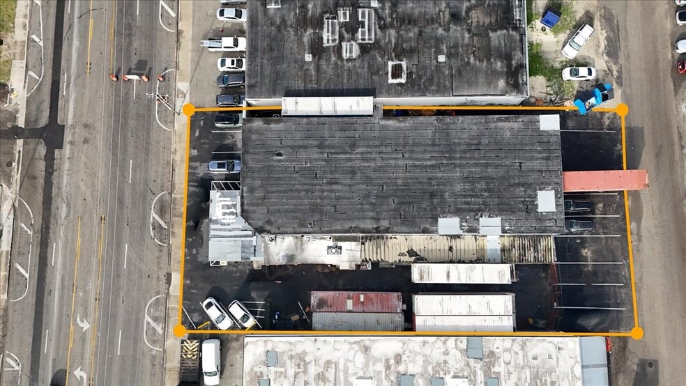 More Photos Of 3595 NW 54th St, Miami Warehouse For Sale