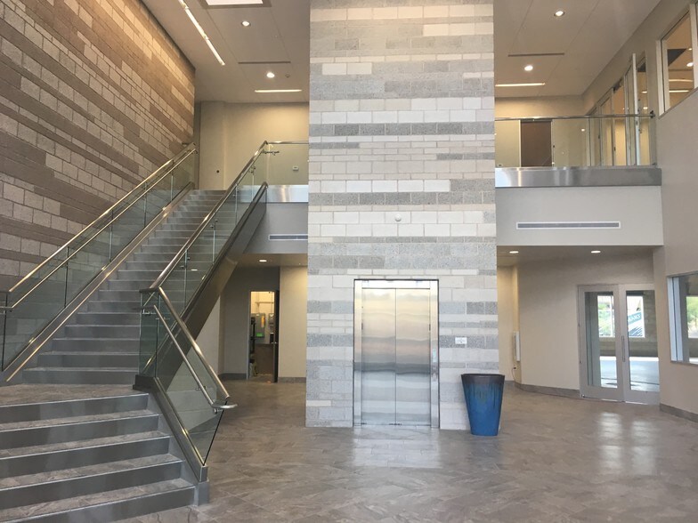 More Photos Of 20333 N 19th Ave, Phoenix Medical For Sale