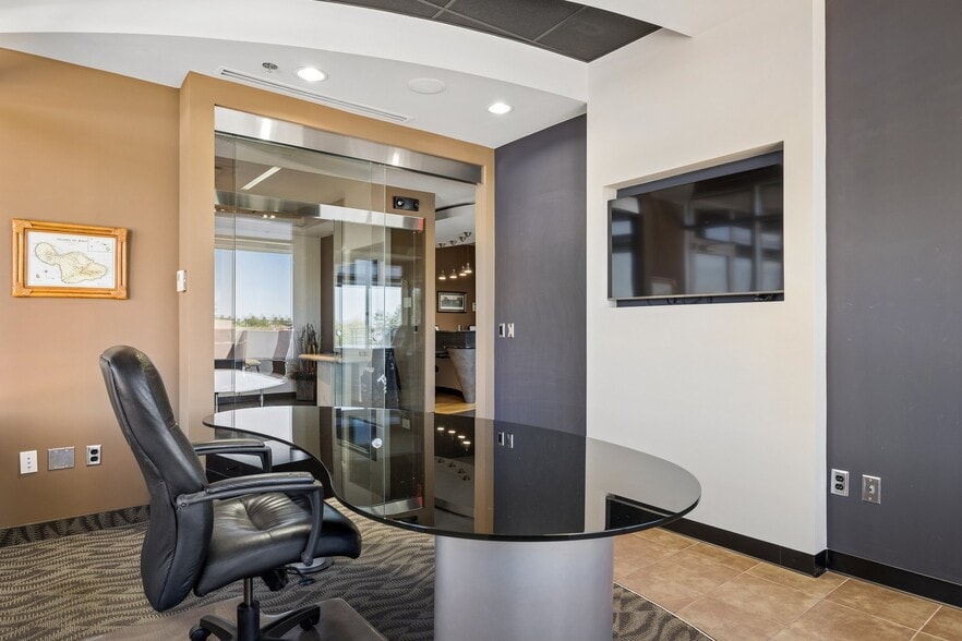 More Photos Of 8765 E Bell Rd, Scottsdale Loft Creative Space For Sale