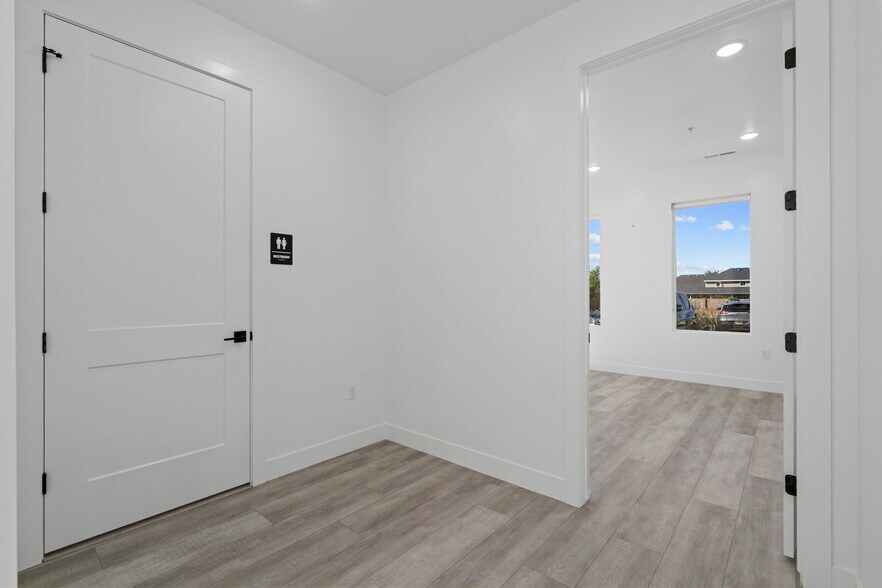 More Photos Of 140 S Main St, Lindon Medical For Lease