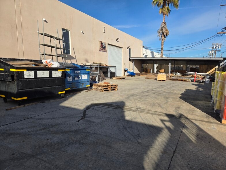 More Photos Of 20554 Plummer St, Chatsworth Manufacturing For Lease