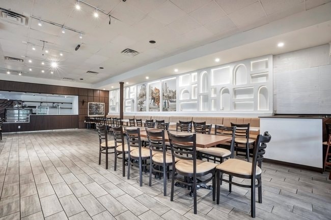 More Photos Of 7653 International Dr, Orlando Freestanding For Lease