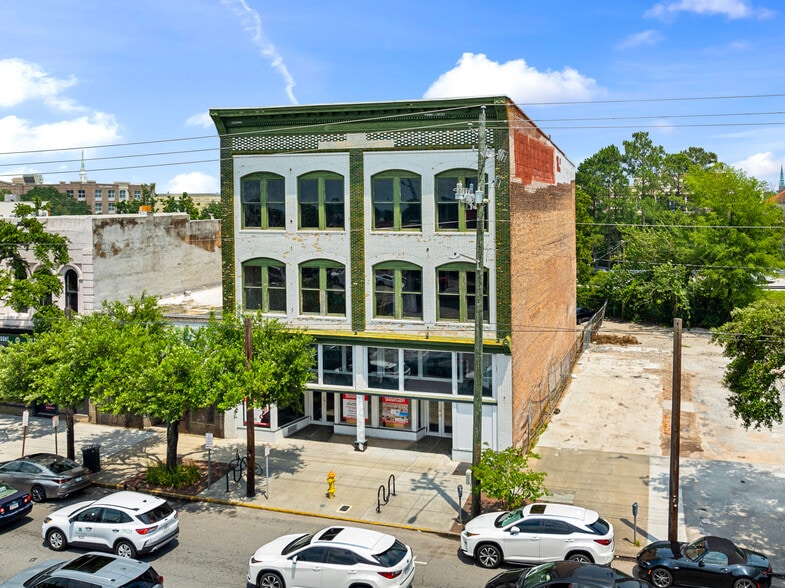 Primary Photo Of 408-410 Martin Luther King Jr Blvd, Savannah Storefront Retail Residential For Sale