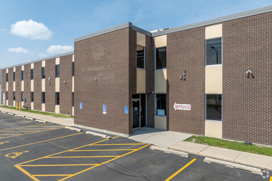 More Photos Of 1810 N 5th Ave, River Grove Warehouse For Lease