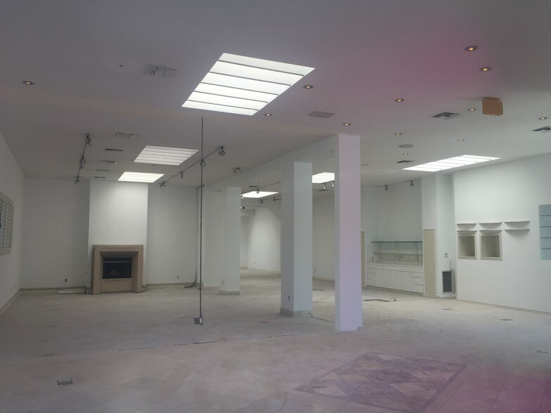 More Photos Of 8460 Santa Monica Blvd, West Hollywood Freestanding For Sale