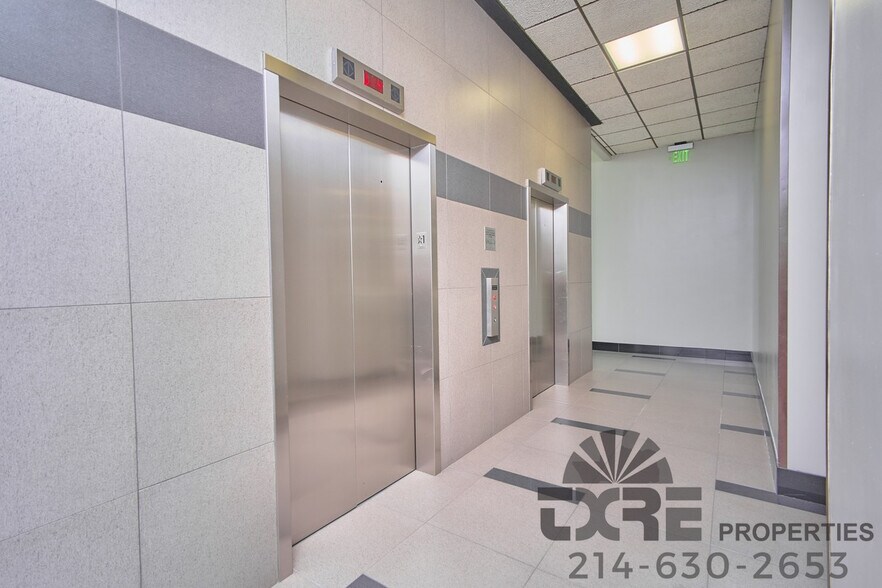 More Photos Of 669 Airport Fwy, Hurst Office For Lease