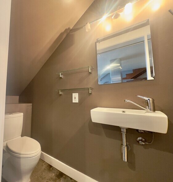 More Photos Of 1254 E 12th St, Oakland Apartments For Sale