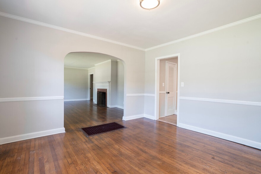 More Photos Of 1409 Georgia Hwy 11, Monroe Office Residential For Sale