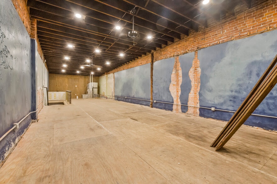 More Photos Of 4536 Michigan Ave, Detroit Storefront For Sale