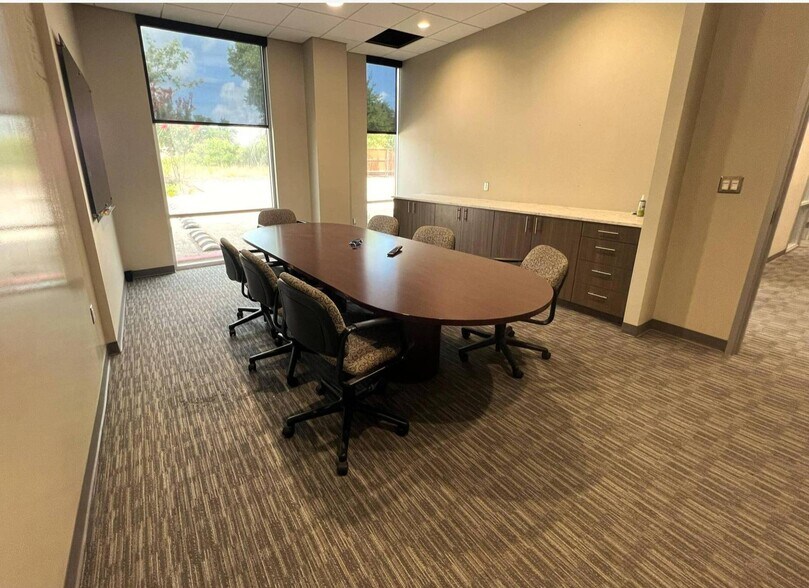 More Photos Of 5920 W William Cannon Dr, Austin Office For Sale