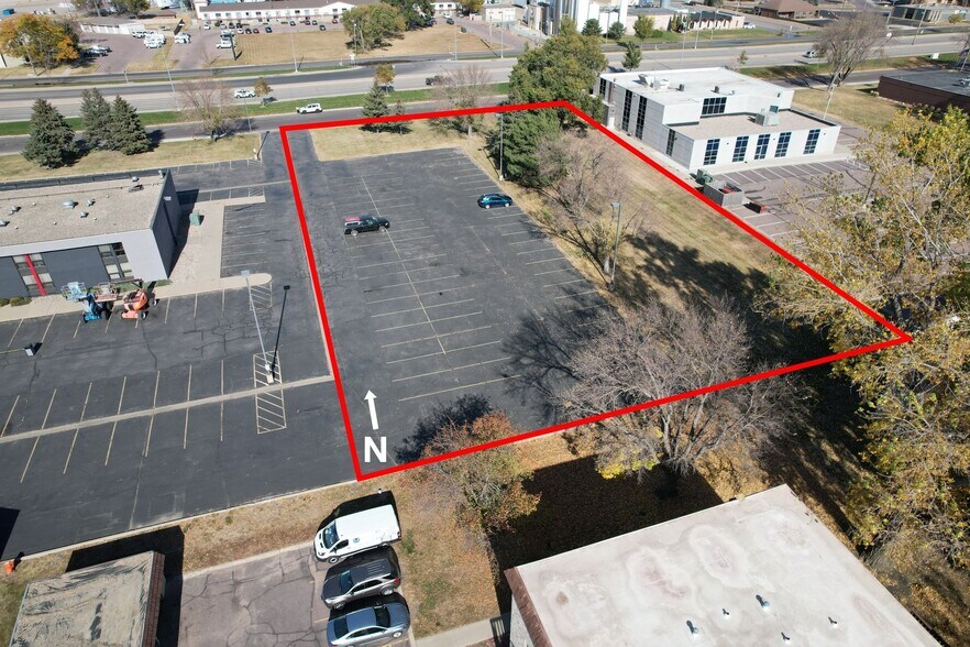 More Photos Of 1301 W Russell St, Sioux Falls Land For Lease
