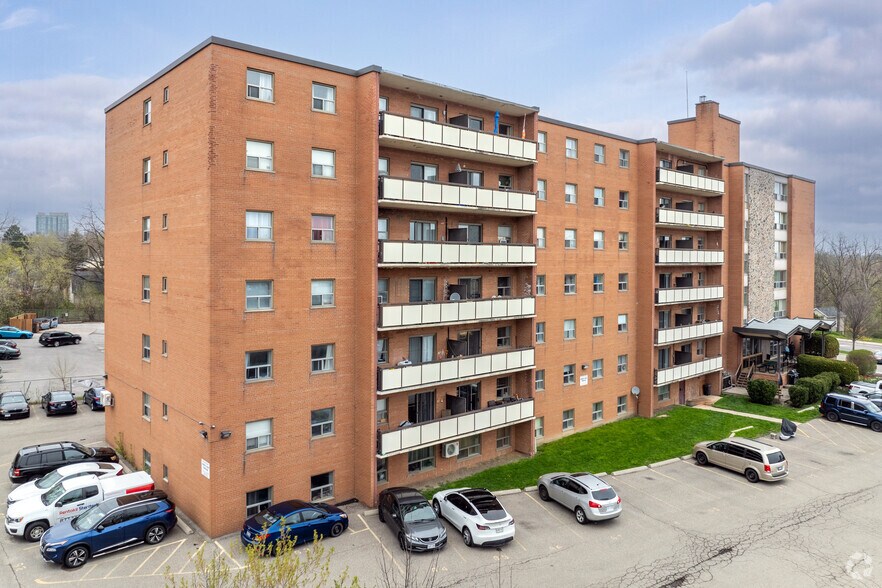 More Photos Of 143 Main St, Dartmouth Apartments For Sale