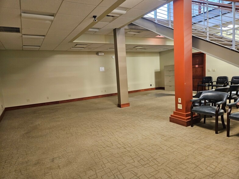 More Photos Of 2416 Pennsylvania Ave, Weirton Medical For Lease