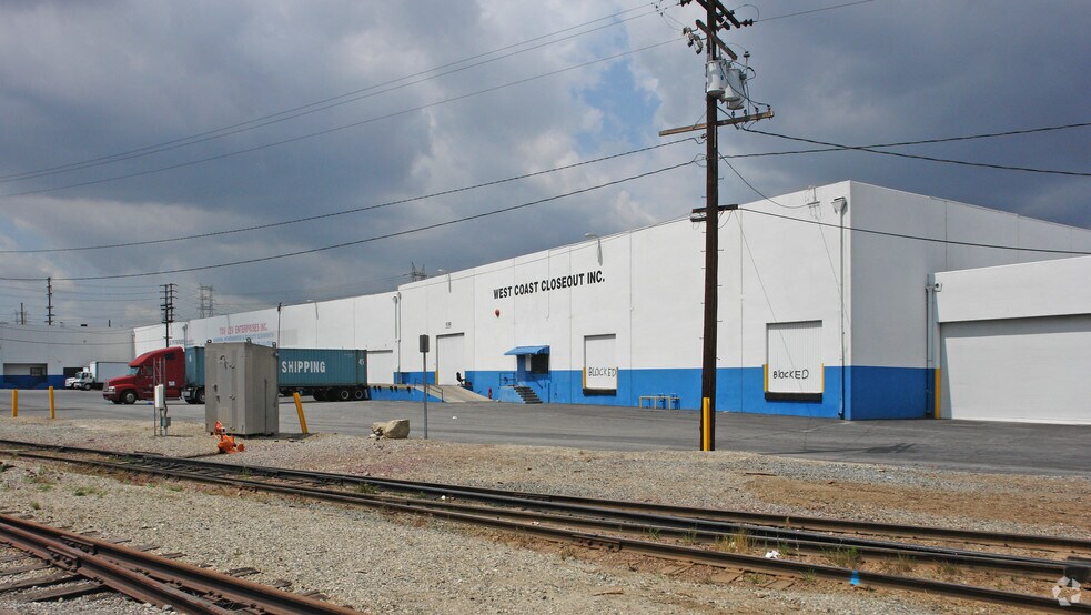 More Photos Of 4270-4310 S Maywood Ave, Vernon Warehouse For Lease