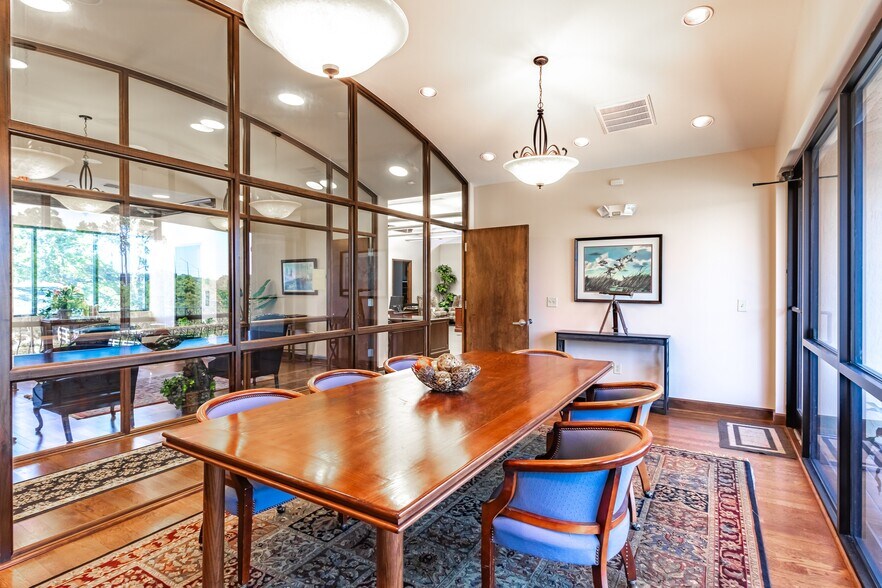 More Photos Of 825 E Main St, Lakeland Office For Sale